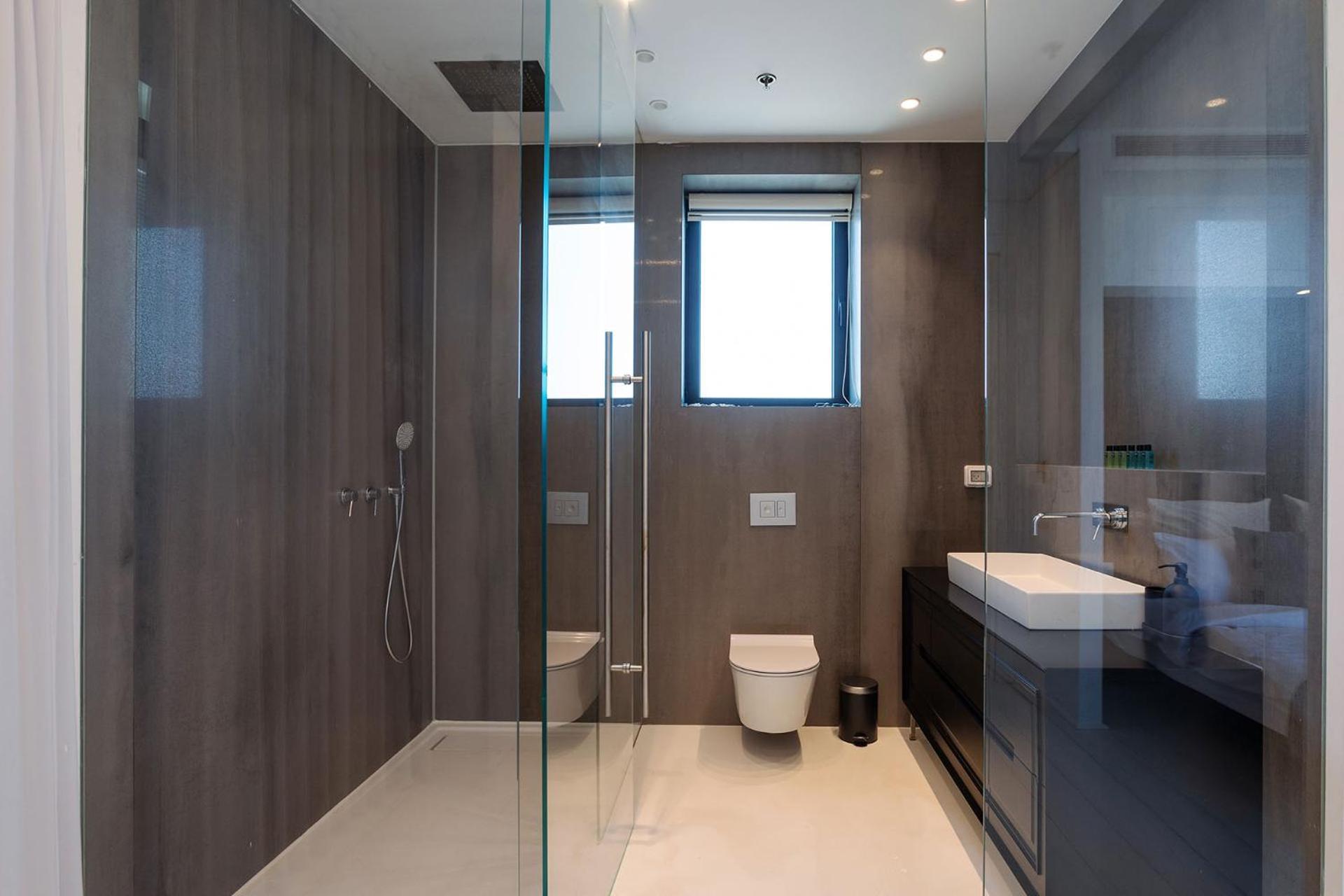 Yalarent Sea-Breeze Penthouse With Jacuzzi Lägenhet Bat Yam Exteriör bild